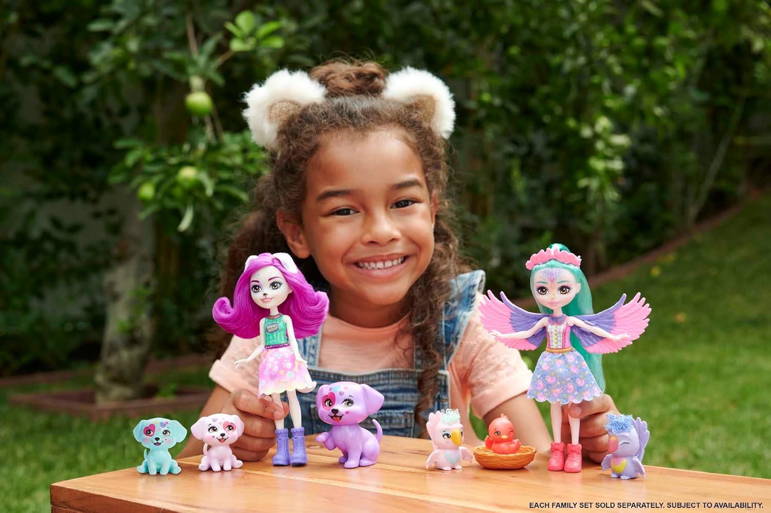 Mattel Enchantimals: Strada Principală City Tails - Familia vrăbiilor Filia (HKN15)