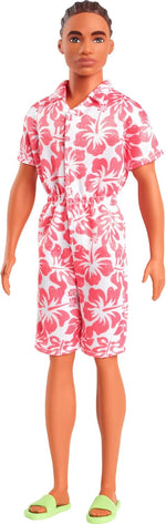 Mattel Barbie: Ken - Păpușă în combinezon floral hawaian cu păr castaniu (HYT99)