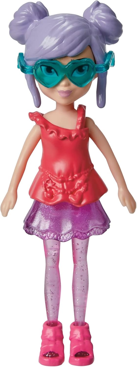 Mattel Polly Pocket - Păpușă pentru plimbarea de dimineață cu animalul de companie (HKV94)